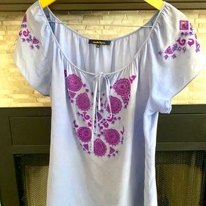 A beautiful bohemian Nanette Lapore silk top. Size medium. GUC.